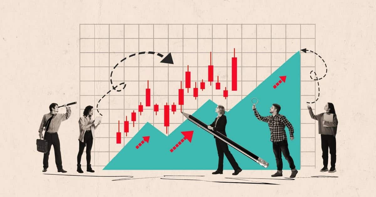 Cinq personnes analysent et interagissent avec des graphiques et des tableaux présentant des tendances, des flèches et des fluctuations de données, ce qui suggère un travail d'équipe dans le domaine de l'analyse commerciale ou financière.